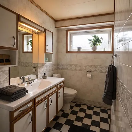 Διαμέρισμα Modern & Cozy In Quiet Area, Free Parking Spangereid